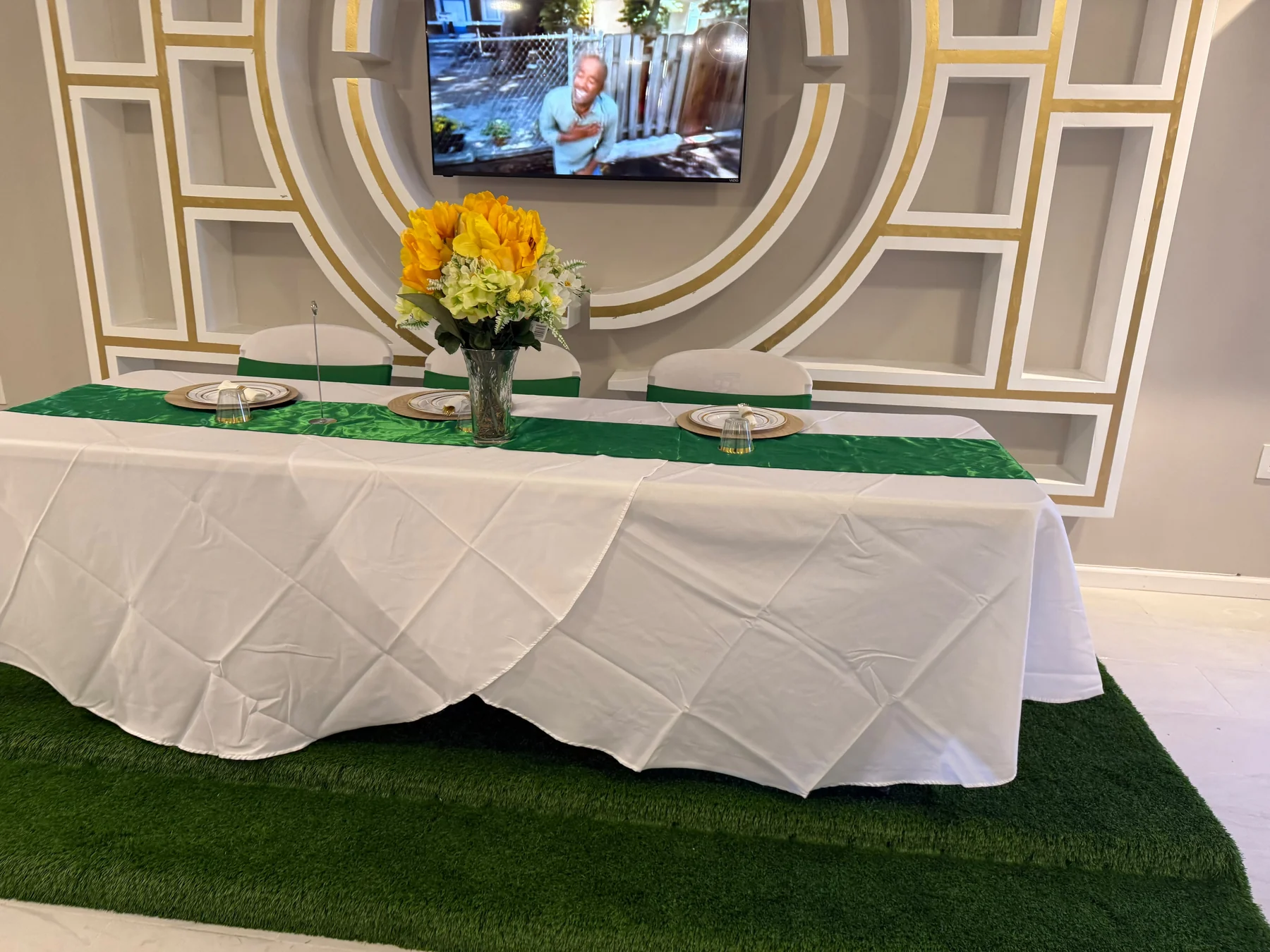 Front gathering area inside the Continental hall.